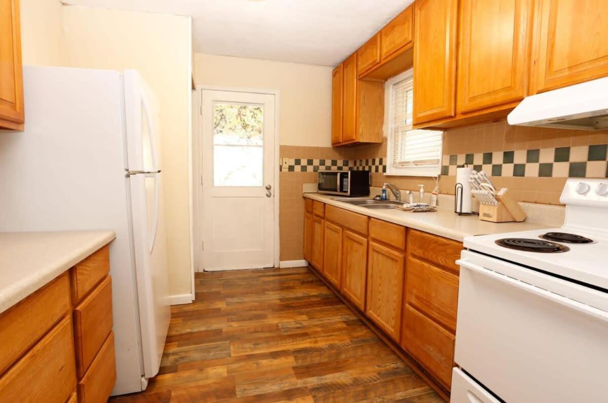 Cozy Retreat For Your Upcoming Trip Knoxville Exterior photo